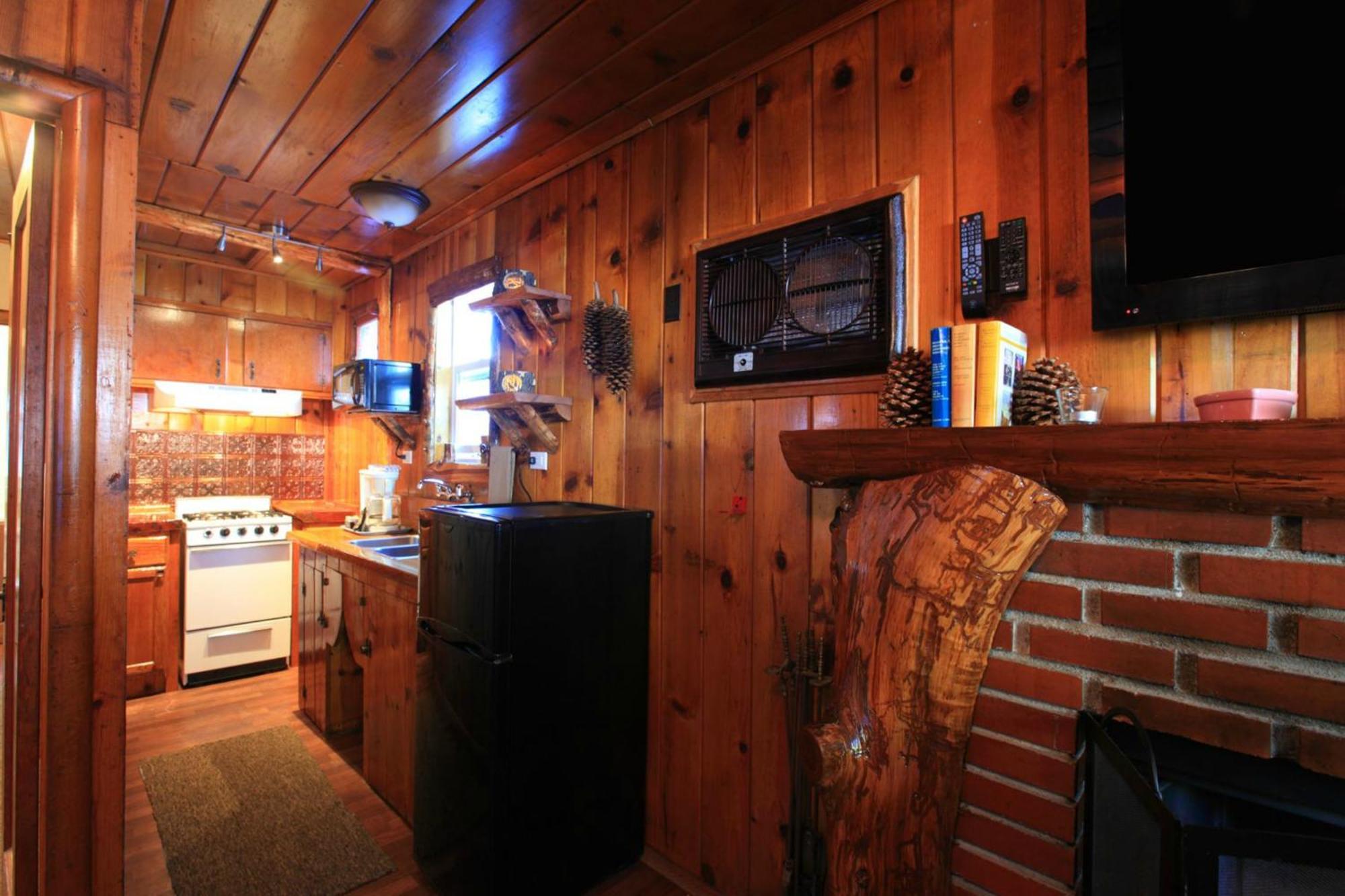 Sleepy Hollow Cabins And Hotel Crestline Exterior foto